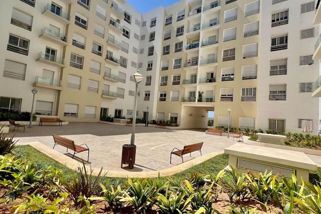 Upscale Apartments in Luxury Villa, just in front of the Mall Carrousel and the Sea