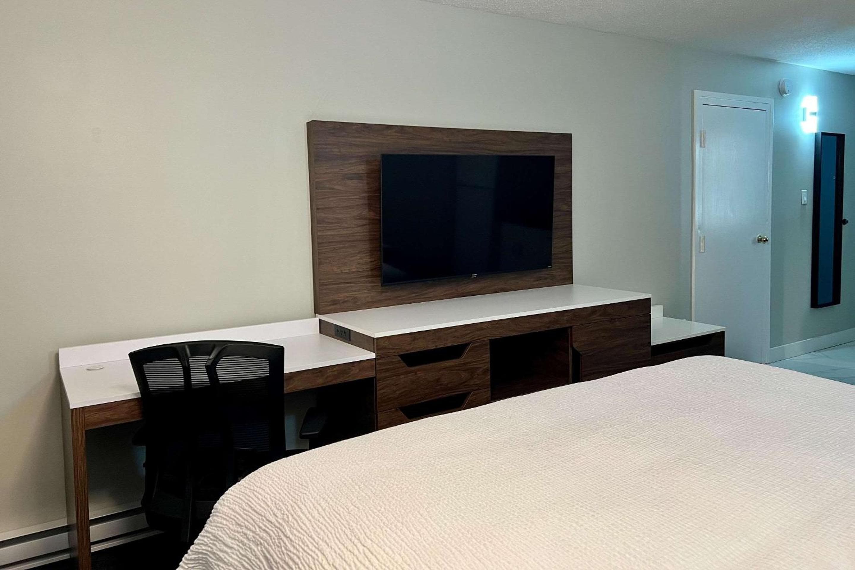 The Vic, an Ascend Collection Hotel