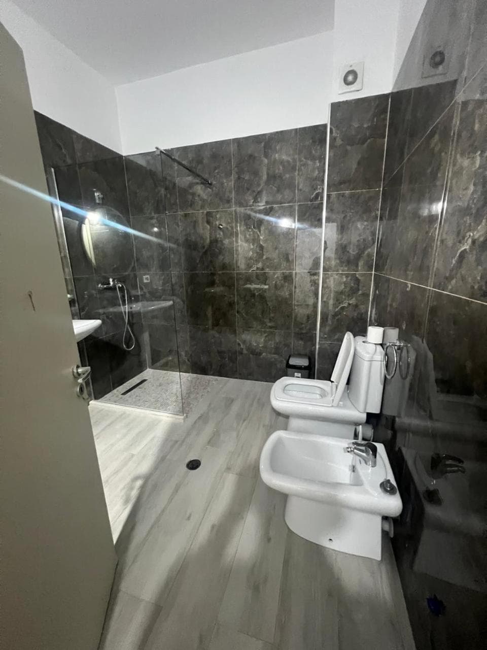 Henri apartment 1