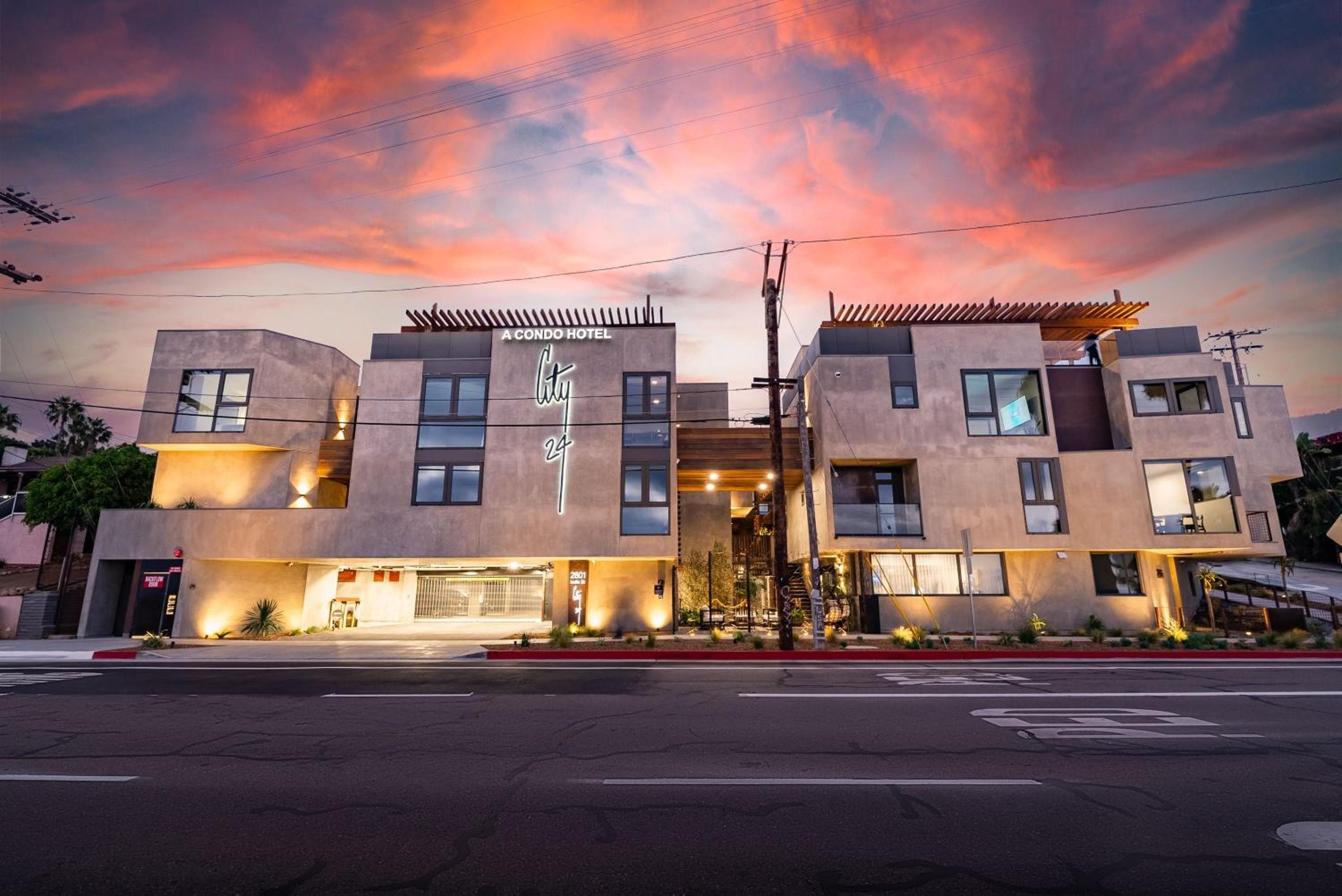 City24 Condo Hotel Little Italy Mission Hills