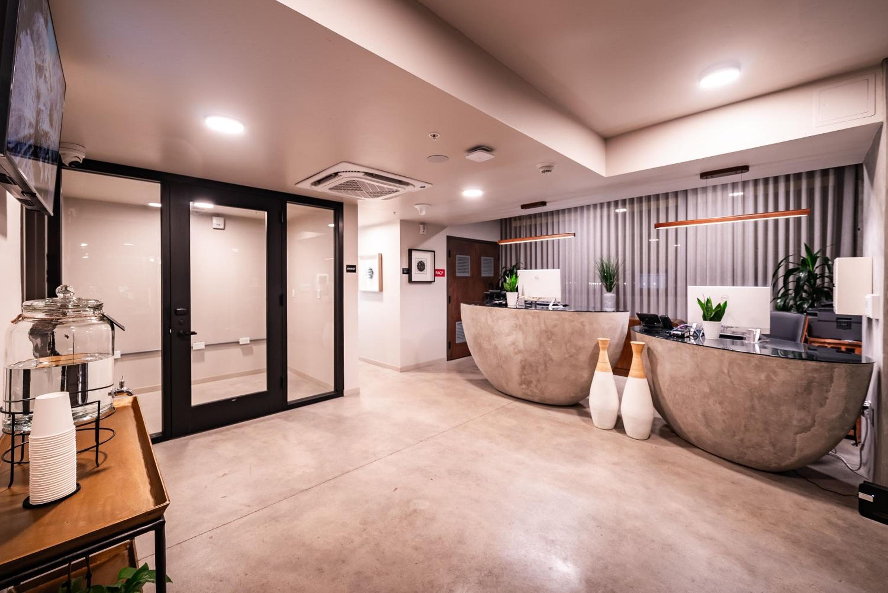 City24 Condo Hotel Little Italy Mission Hills