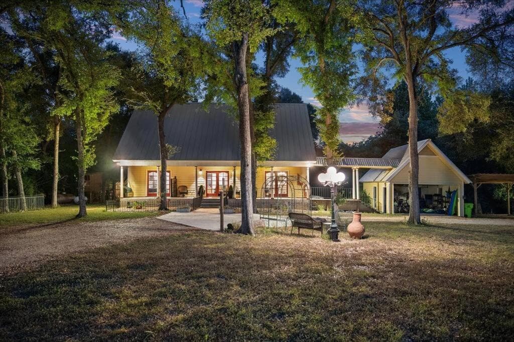 Waterfront & Pet-friendly 3-Acre Home with fire-pit