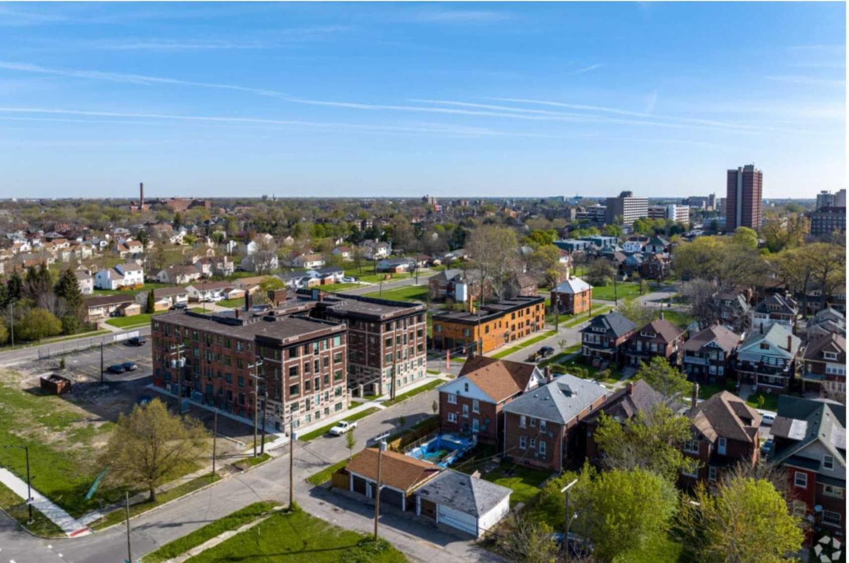 2BR Modern Retreat Near Henry Ford