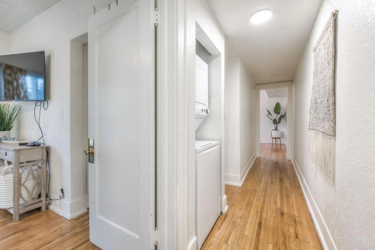Carson Flats Apt #4 | 1BR • Near BOK• OSU Med•Dtwn