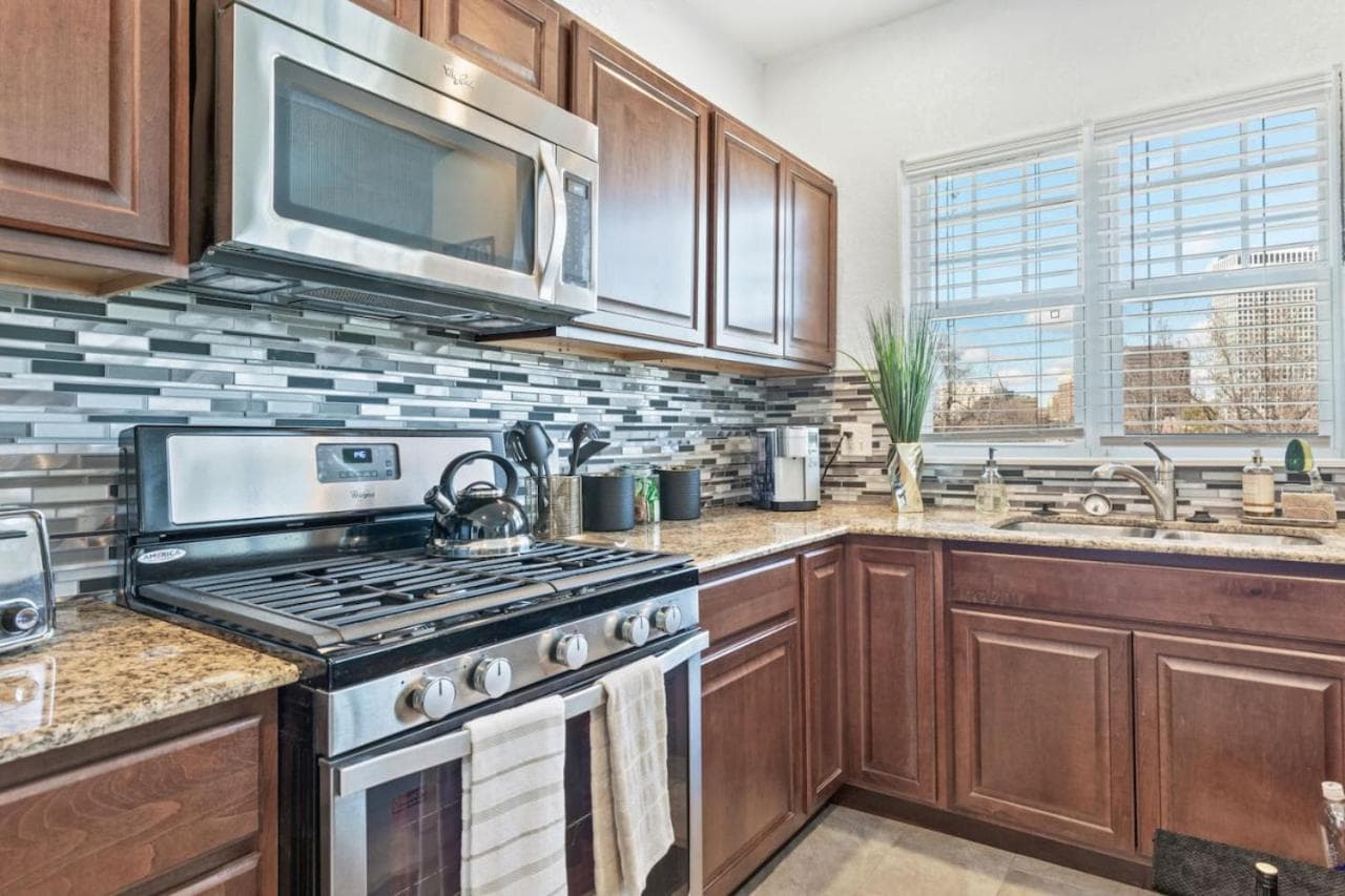 Carson Flats Apt #6 | 1BR • Near BOK• OSU Med•Dtwn