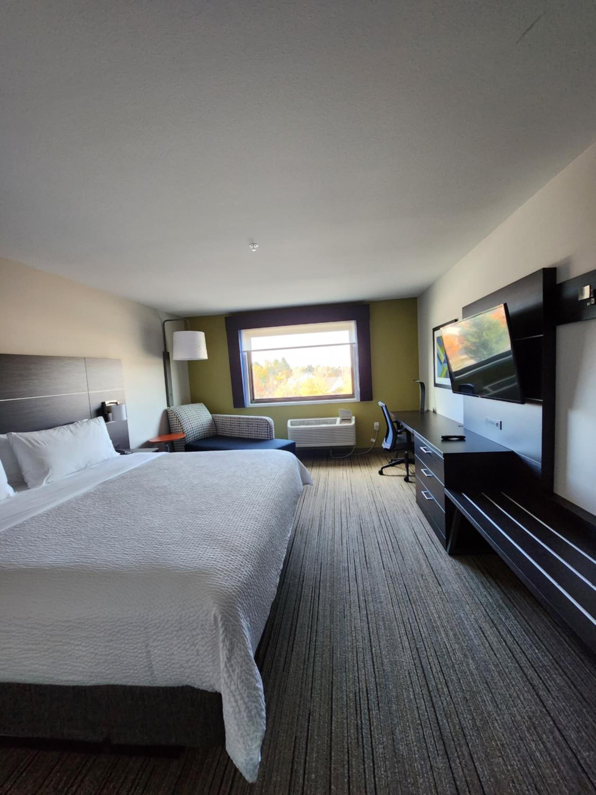 Holiday Inn Express & Suites - Camas by IHG
