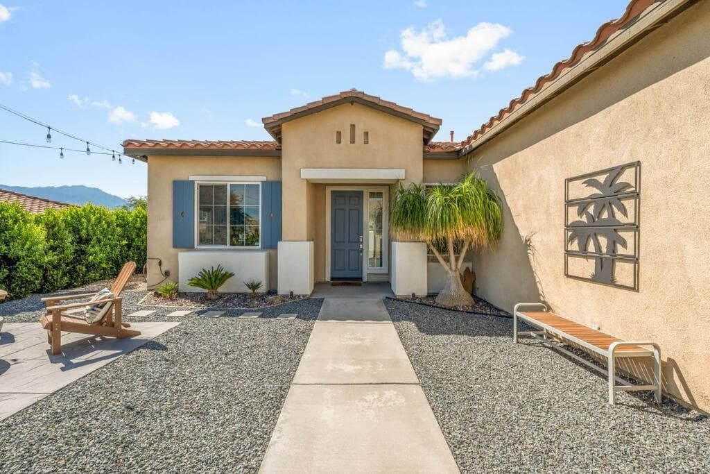Golden Sunset- Saltwater Pool & Spa, Putting Green, Firepit, Gameroom