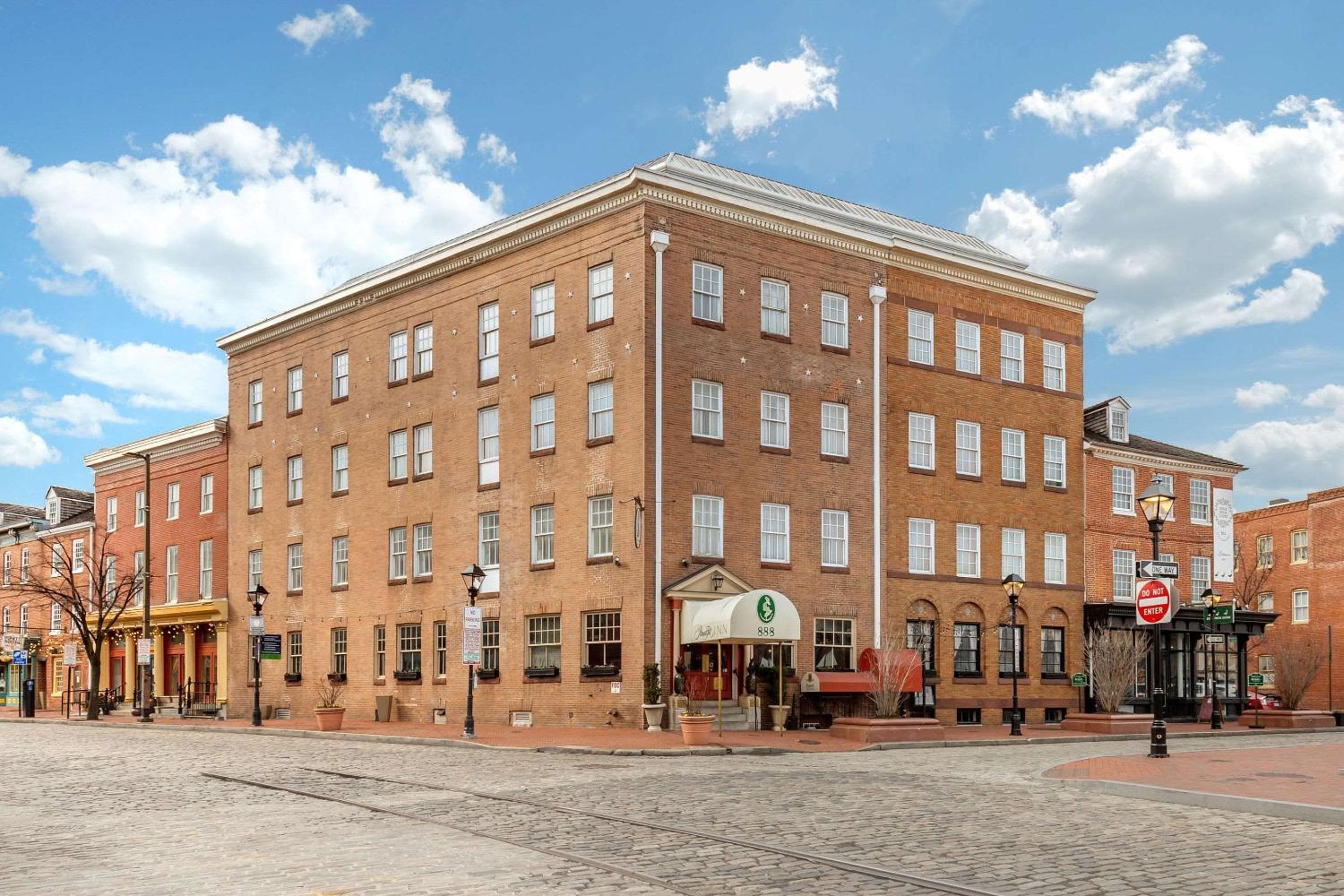 The William Fell Baltimore, Tapestry Collection by Hilton