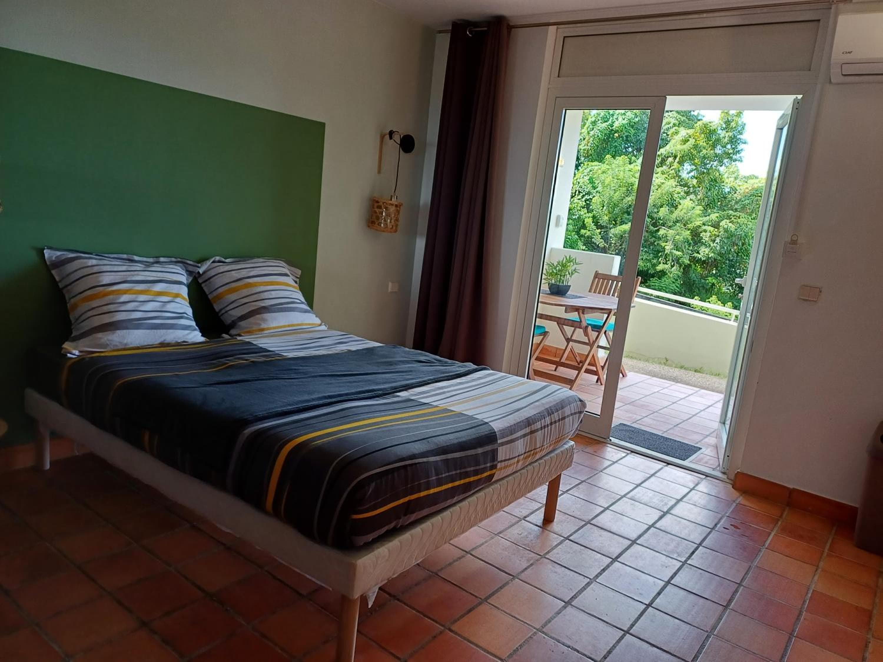 Studio vue sur la mer, piscine - L'Oasis de Tartane