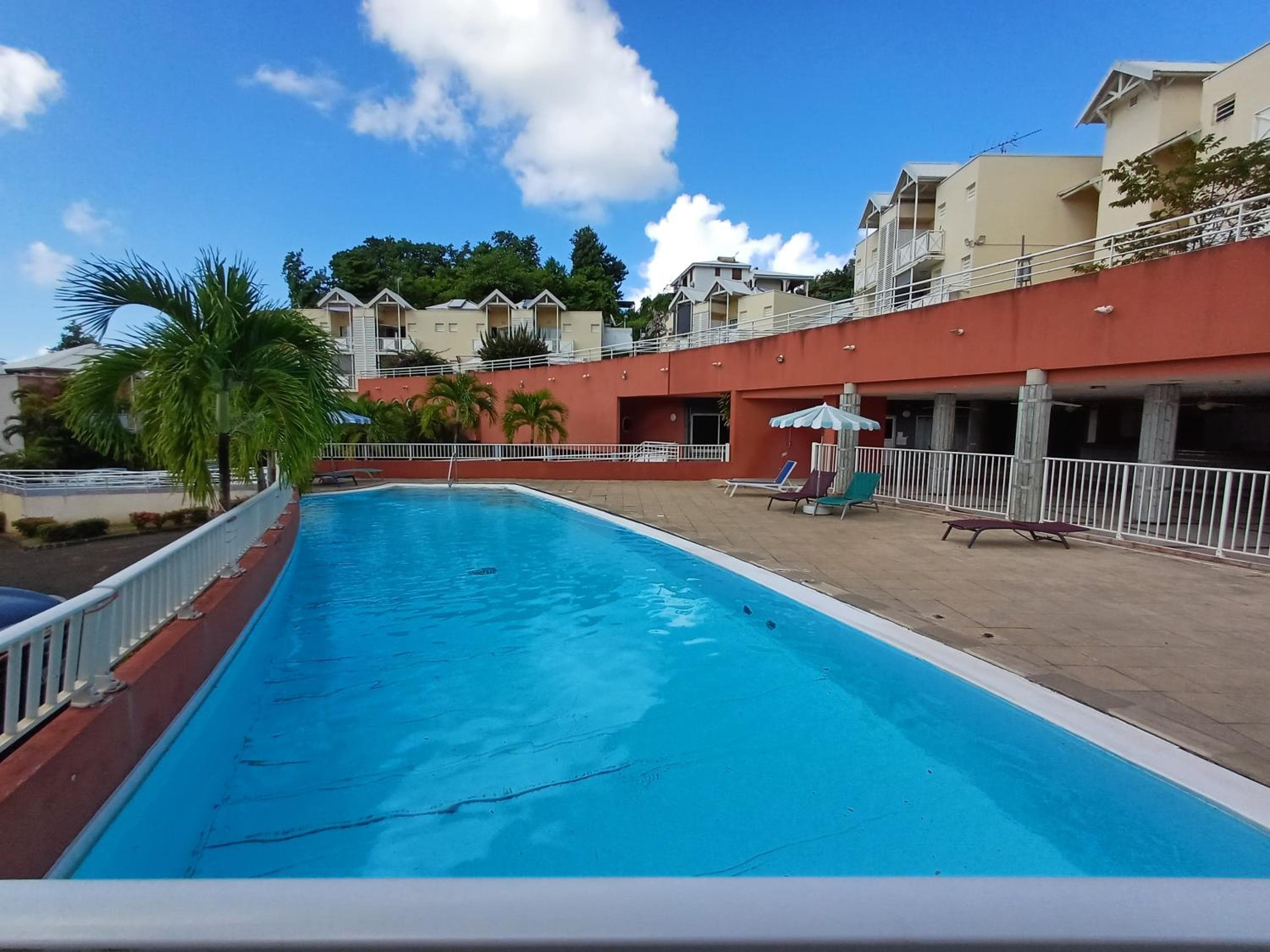 Studio vue sur la mer, piscine - L'Oasis de Tartane