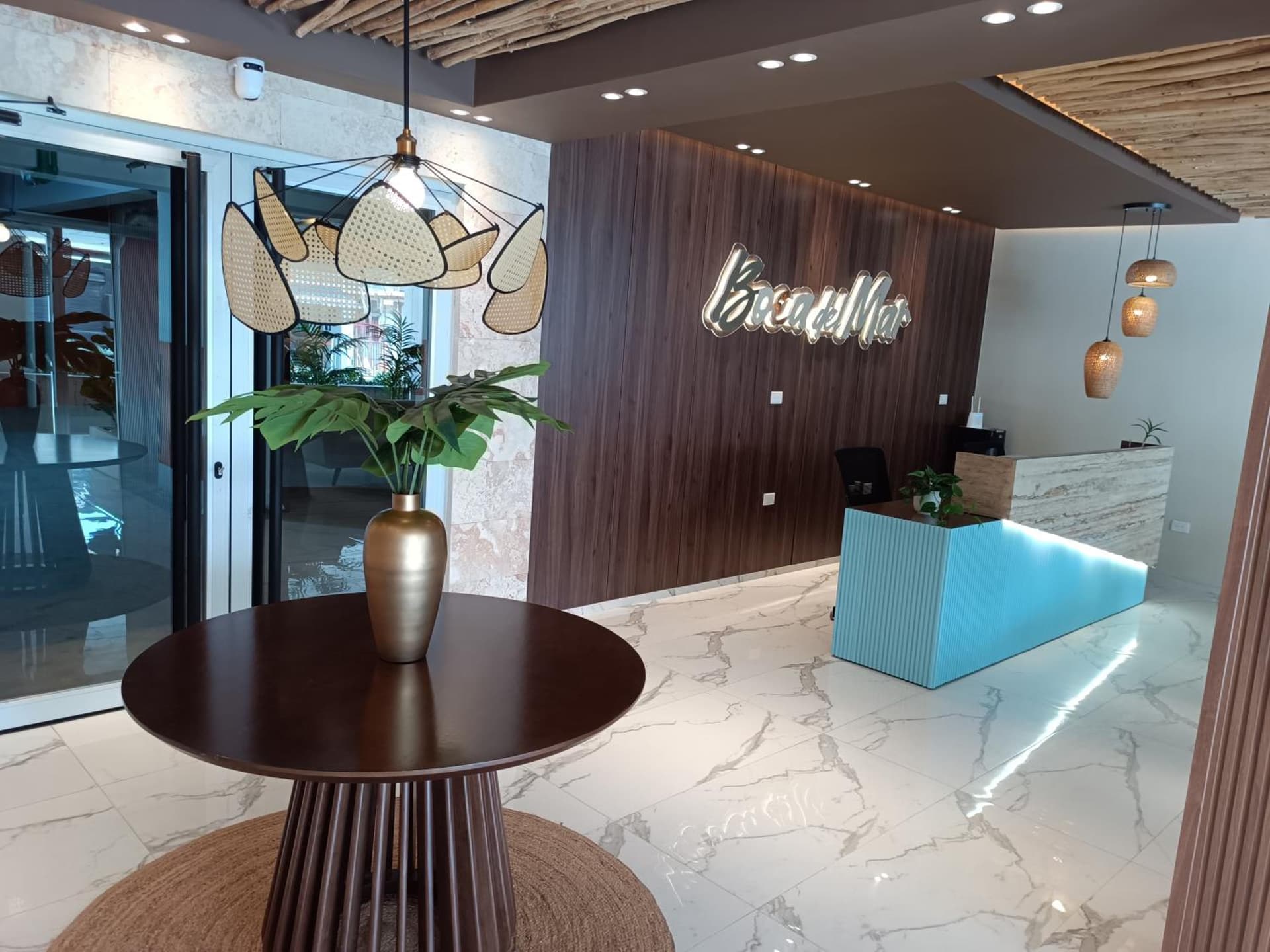 Boca del Mar III, apartamento 706A
