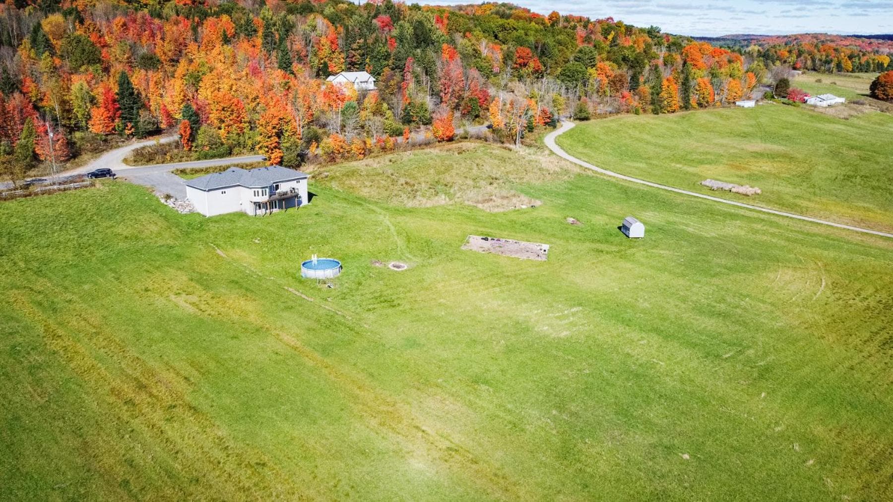 Farmhouse Getaway on 5 Acres Family Friendly