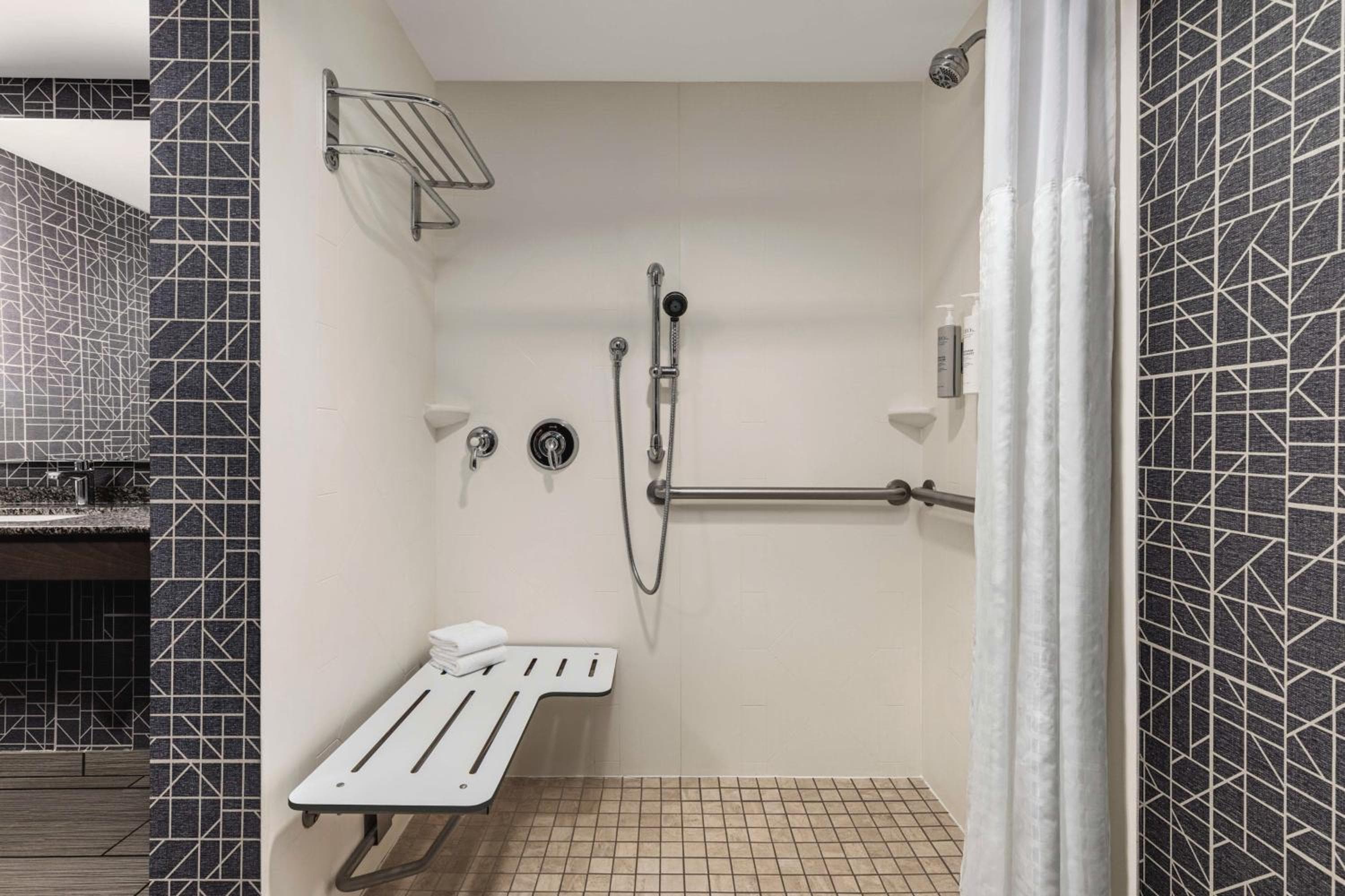 Homewood Suites by Hilton - Charlottesville