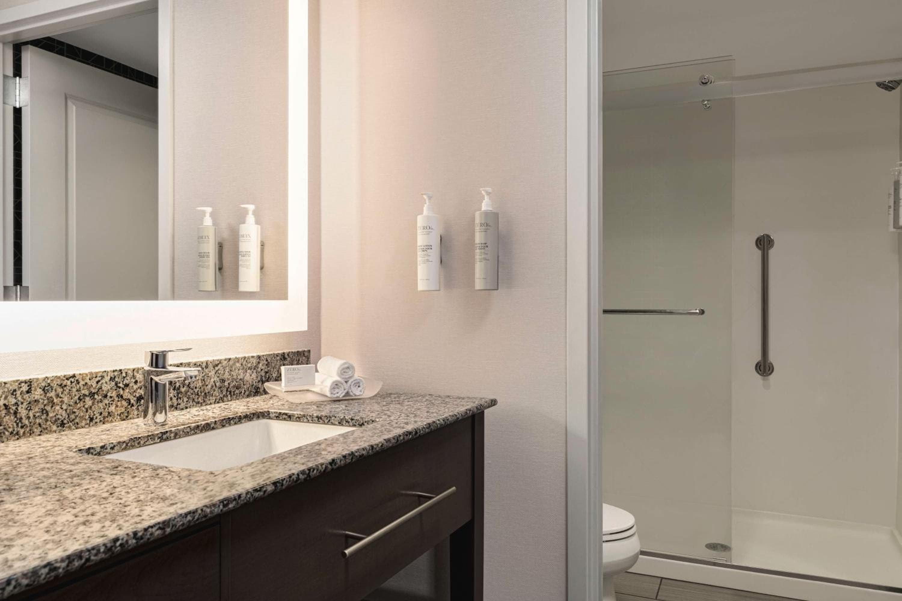 Homewood Suites by Hilton - Charlottesville