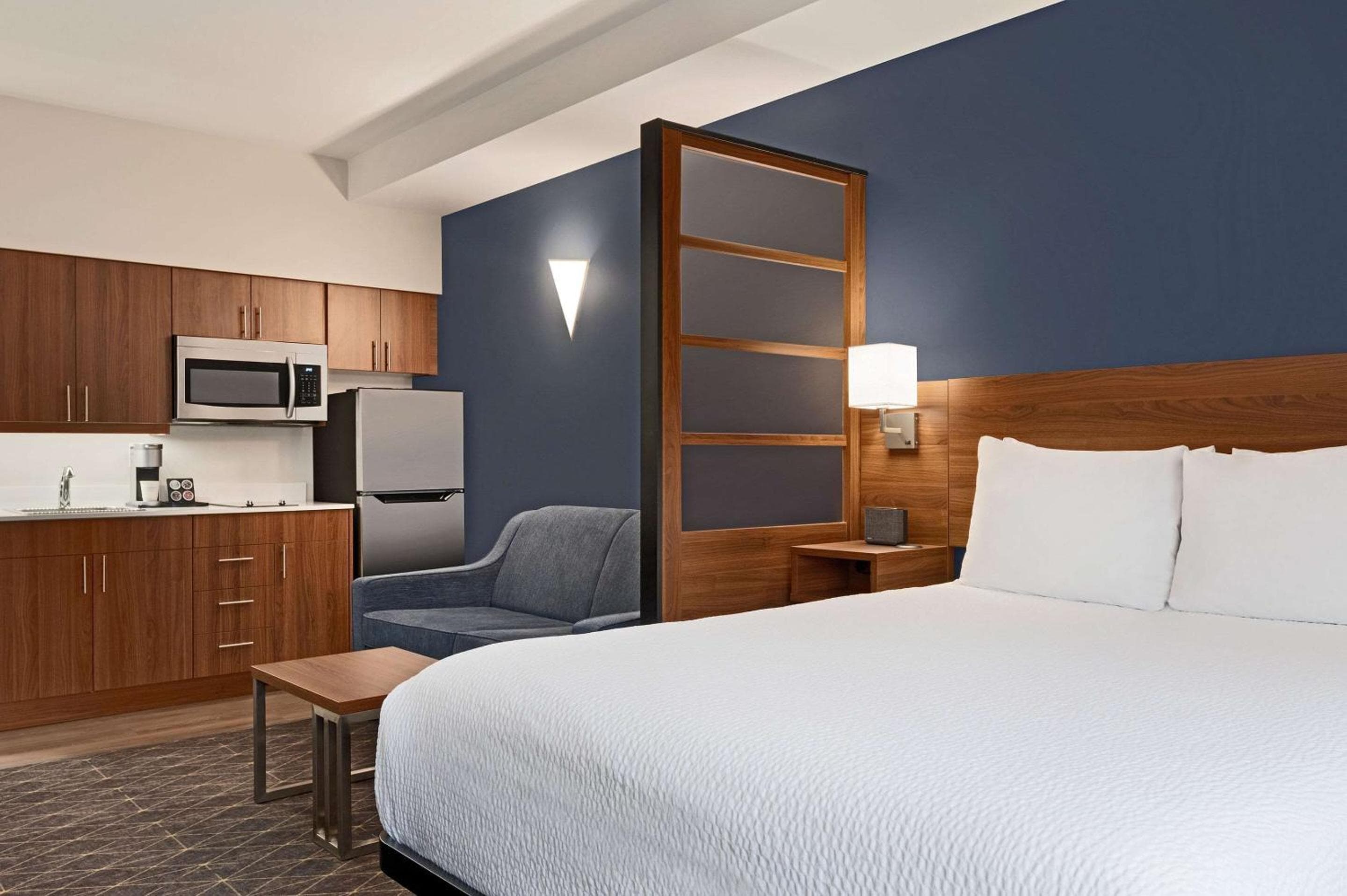 Park Inn by Radisson, Kelowna