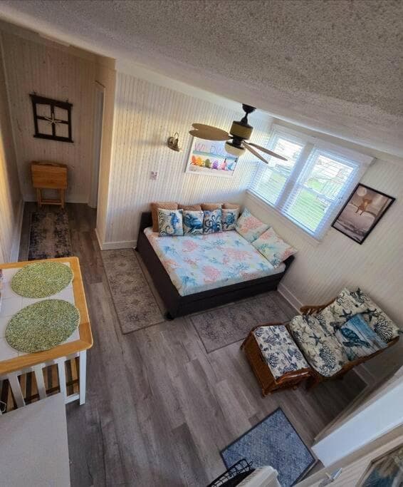 All Season Holiday Seashore Getaway!