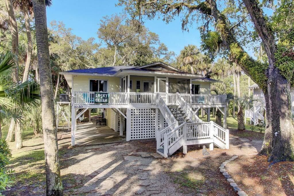 Lucky Charm- Edisto Beach 1 BLOCK FROM BEACH