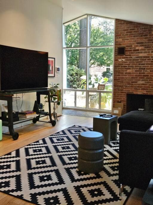 Fall-Winter Mid-Century Modern Relaxing, Retreat