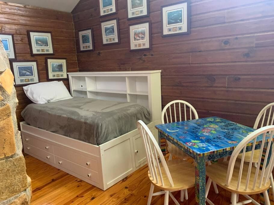 Southern Charmed Cozy Log Cabin