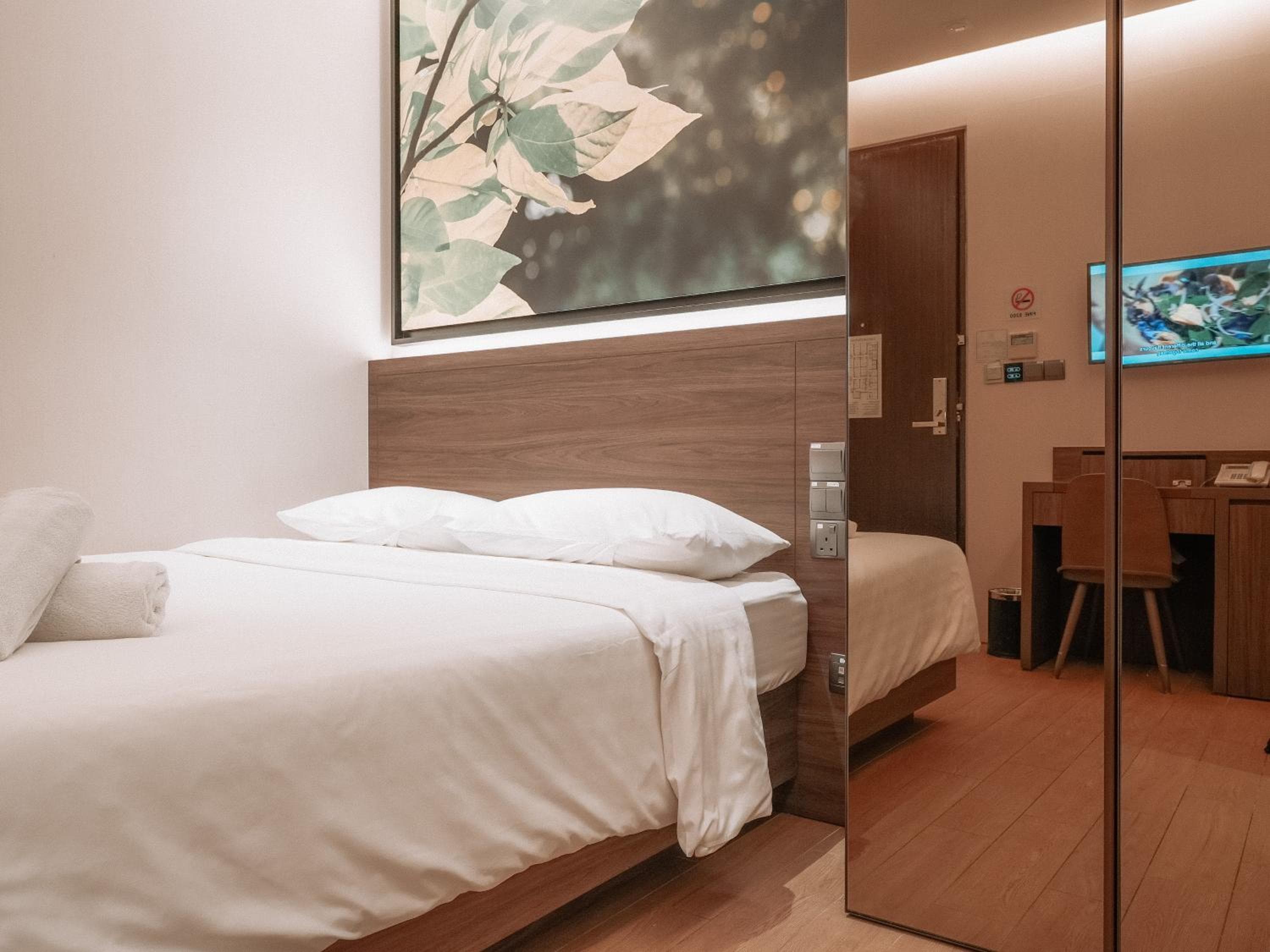 A Hotel Bugis, 11Hrs, Stay From 8PM To 9AM