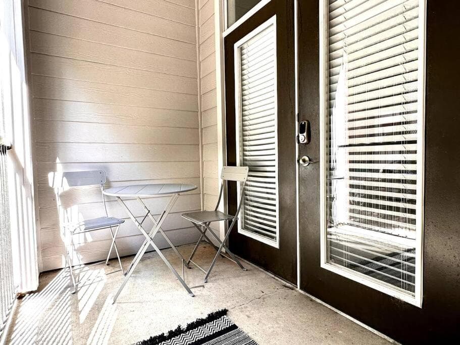 Brand new 1 bed apt in the heart of Midtown