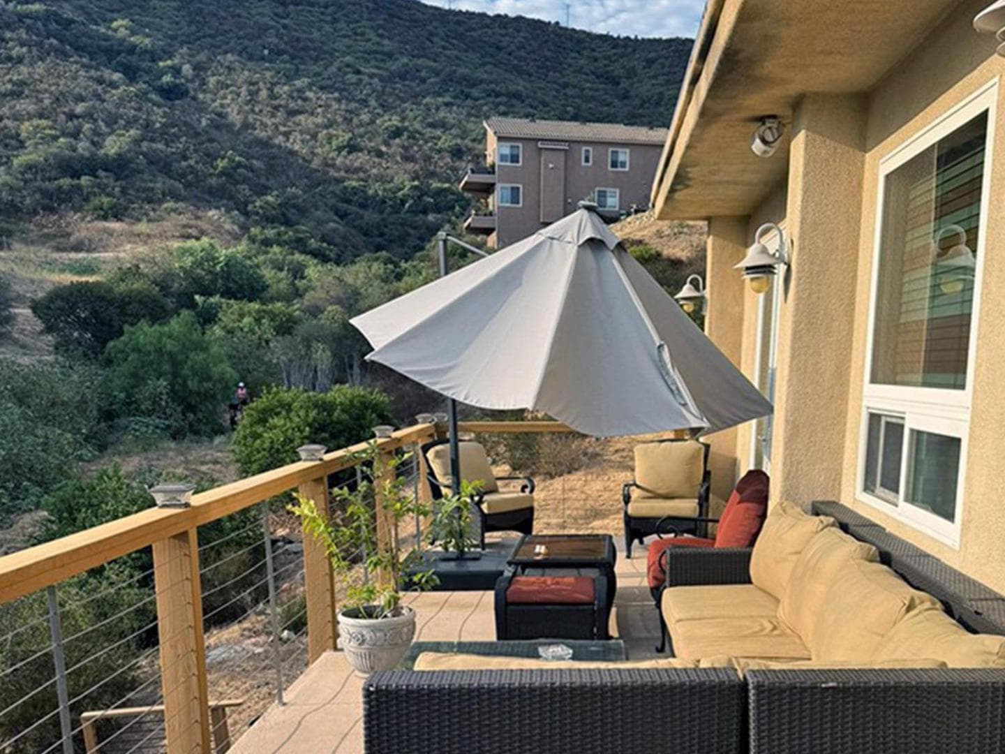 3BR Mountain Retreat with 2 Executive Suites & Scenic Views Sleeps 6