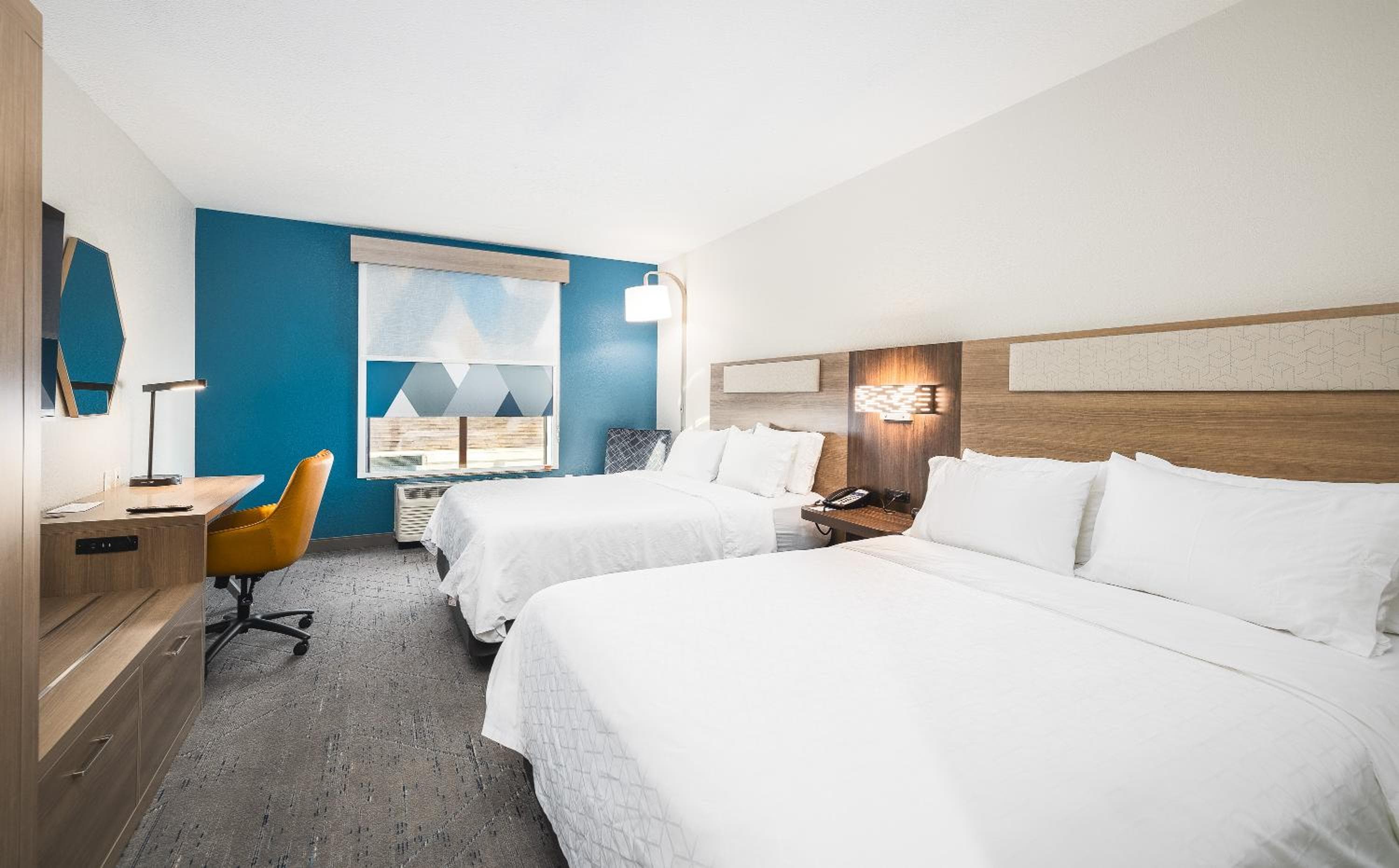 Holiday Inn Express Hotel and Suites Saint Robert by IHG