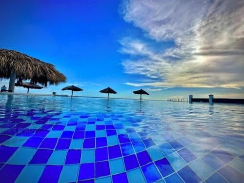 HOTEL TESORO BEACH