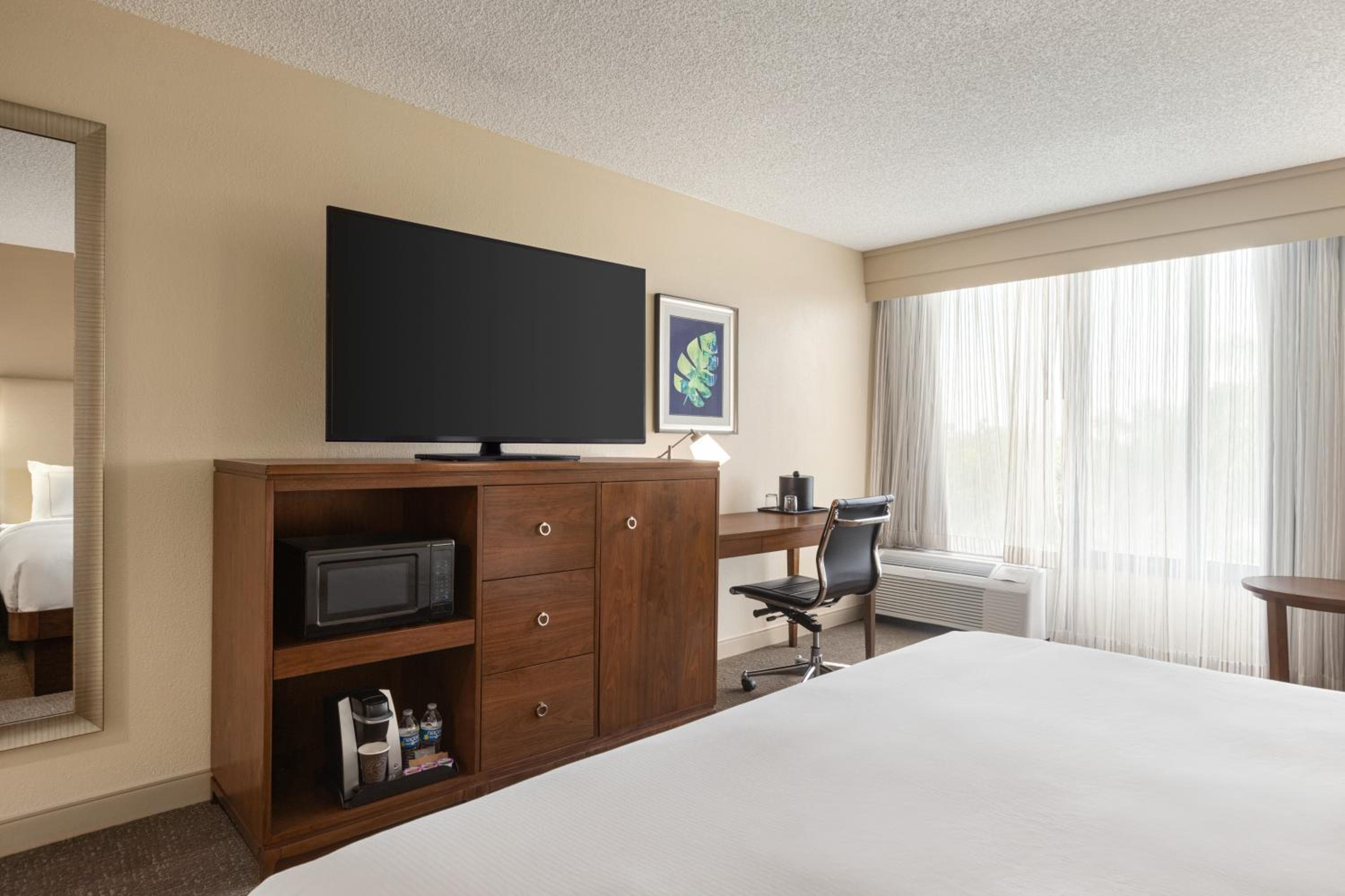 Doubletree by Hilton Fort Myers at Bell Tower Shops