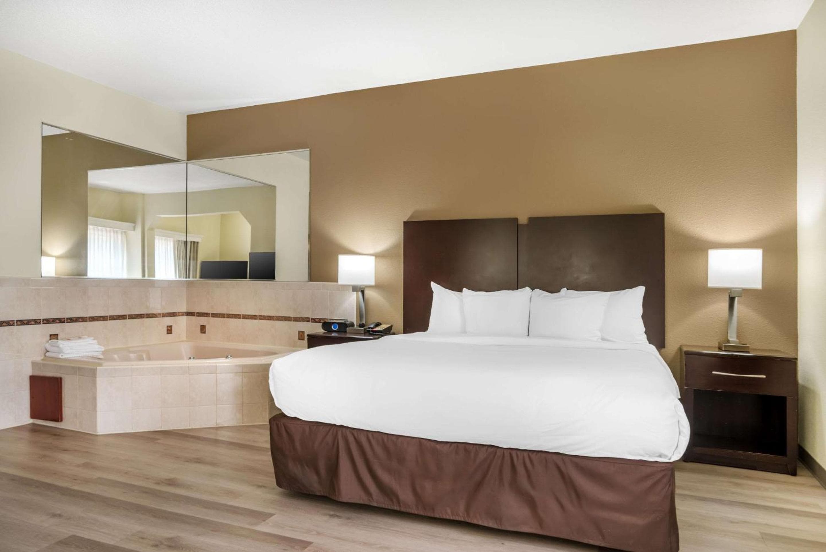 Comfort Inn & Suites Lake Norman