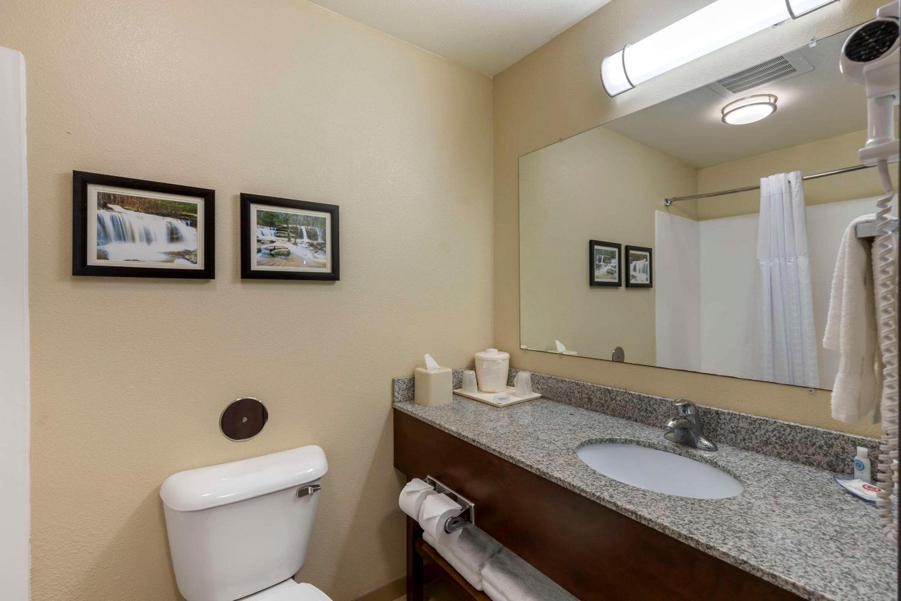 Comfort Inn & Suites Marion I-57