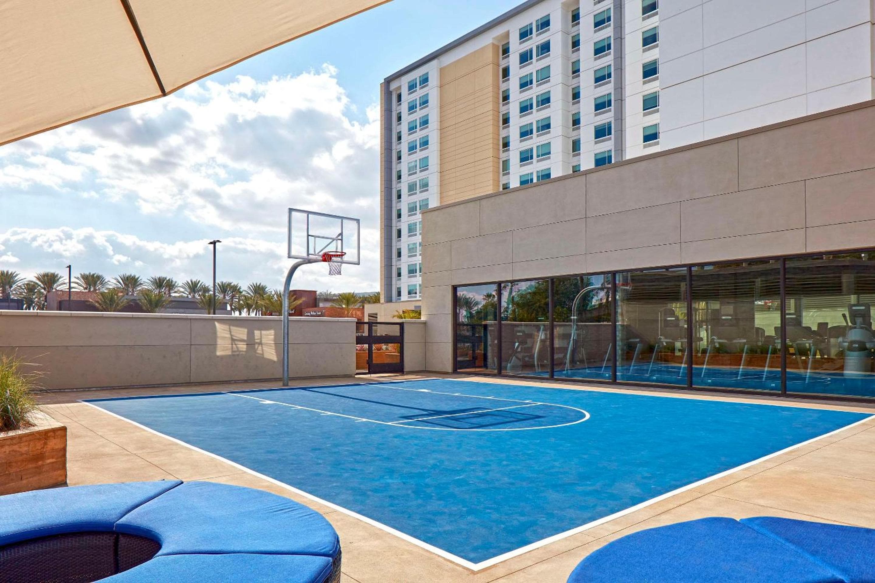 Anaheim Resort Suites