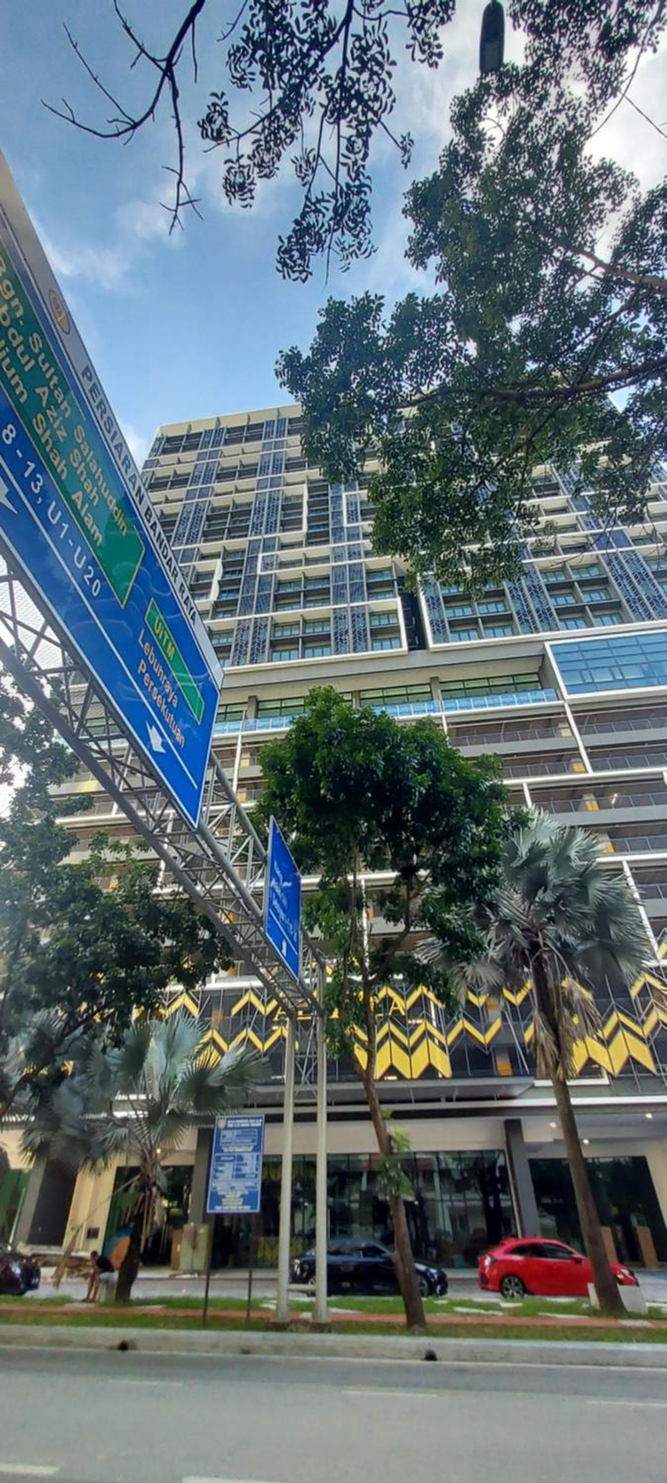 Shahdila Alinea parking level 2