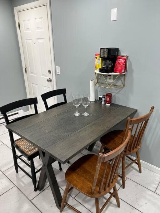 Cozy Condo near Mystic CasinosFamily friendly