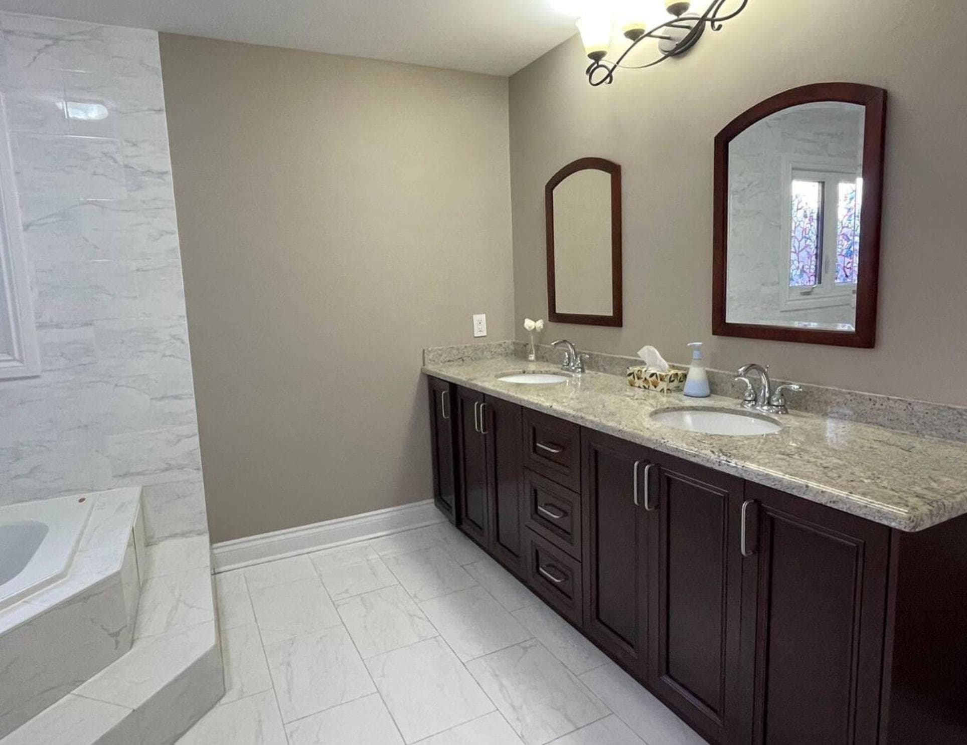 Family-Friendly Retreat for 14 in Richmond Hill