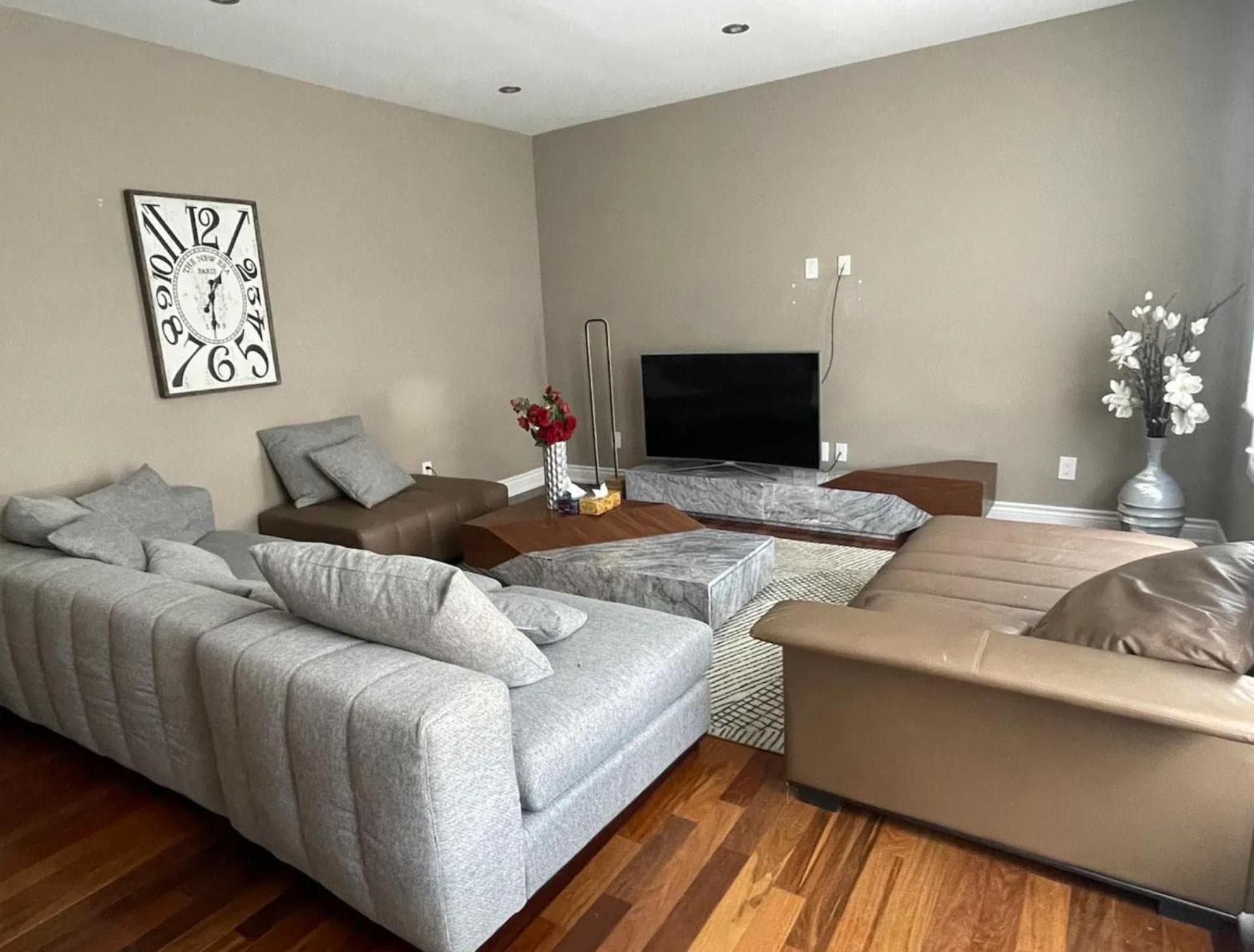 Family-Friendly Retreat for 14 in Richmond Hill