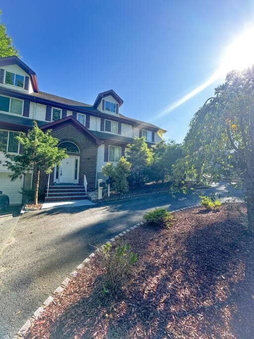 2000 square feet of comfort and relaxation near NYC