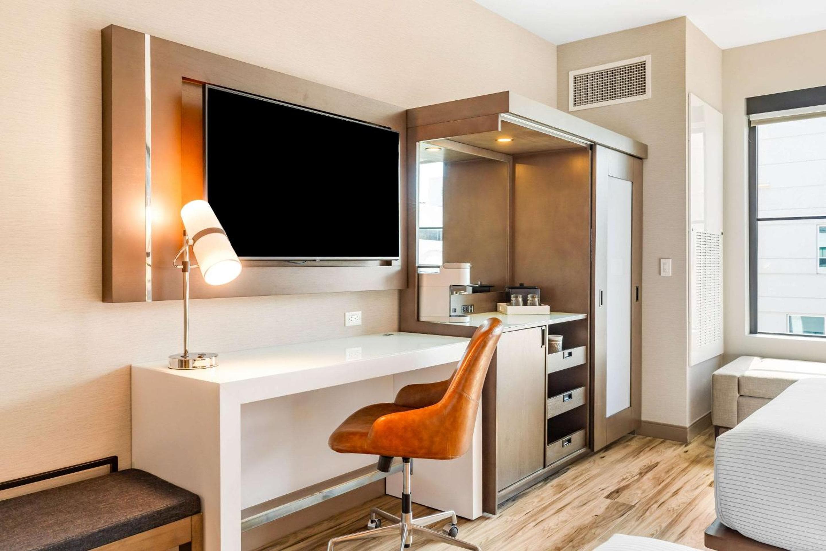 Cambria Hotel New Haven University Area