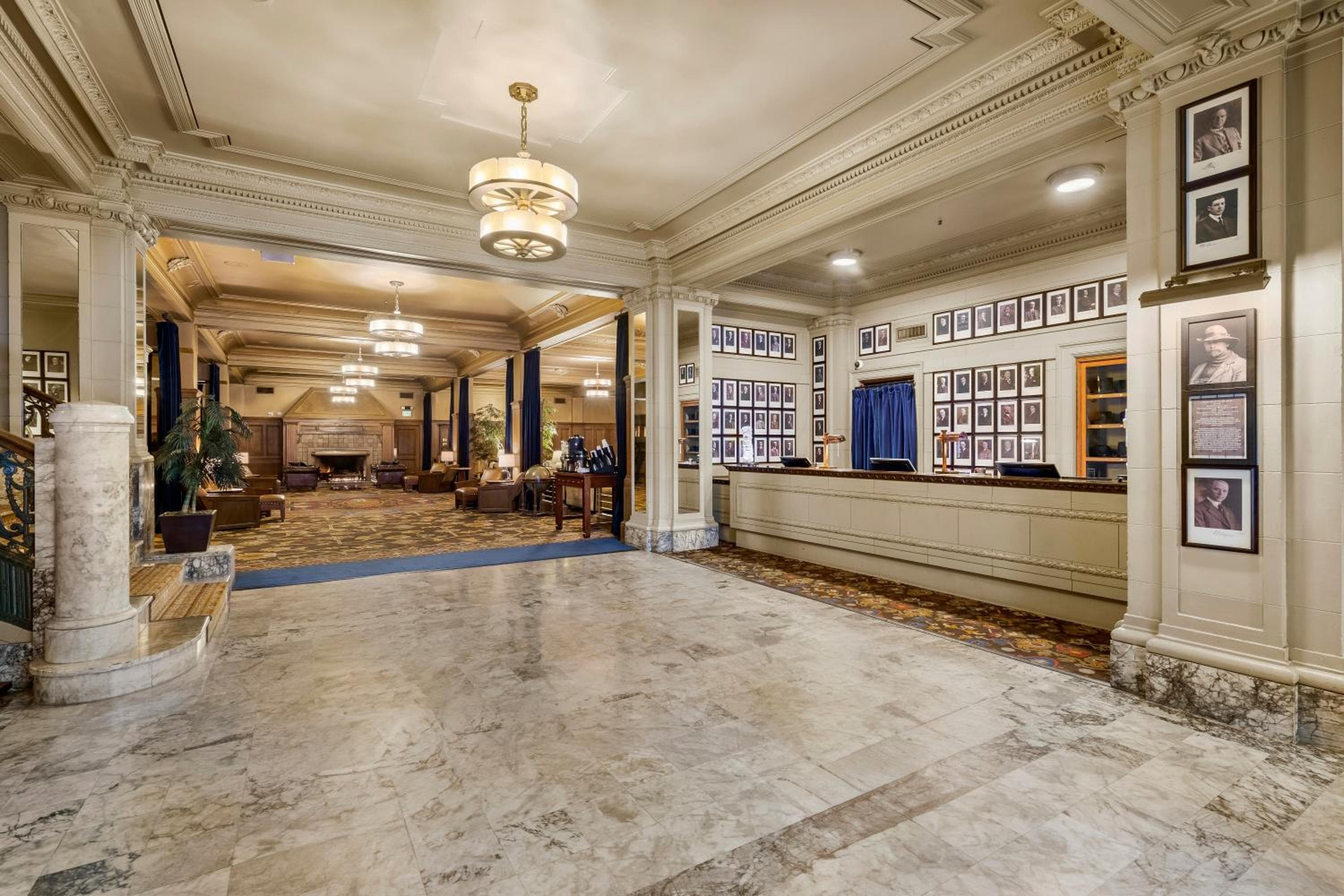Arctic Club Hotel