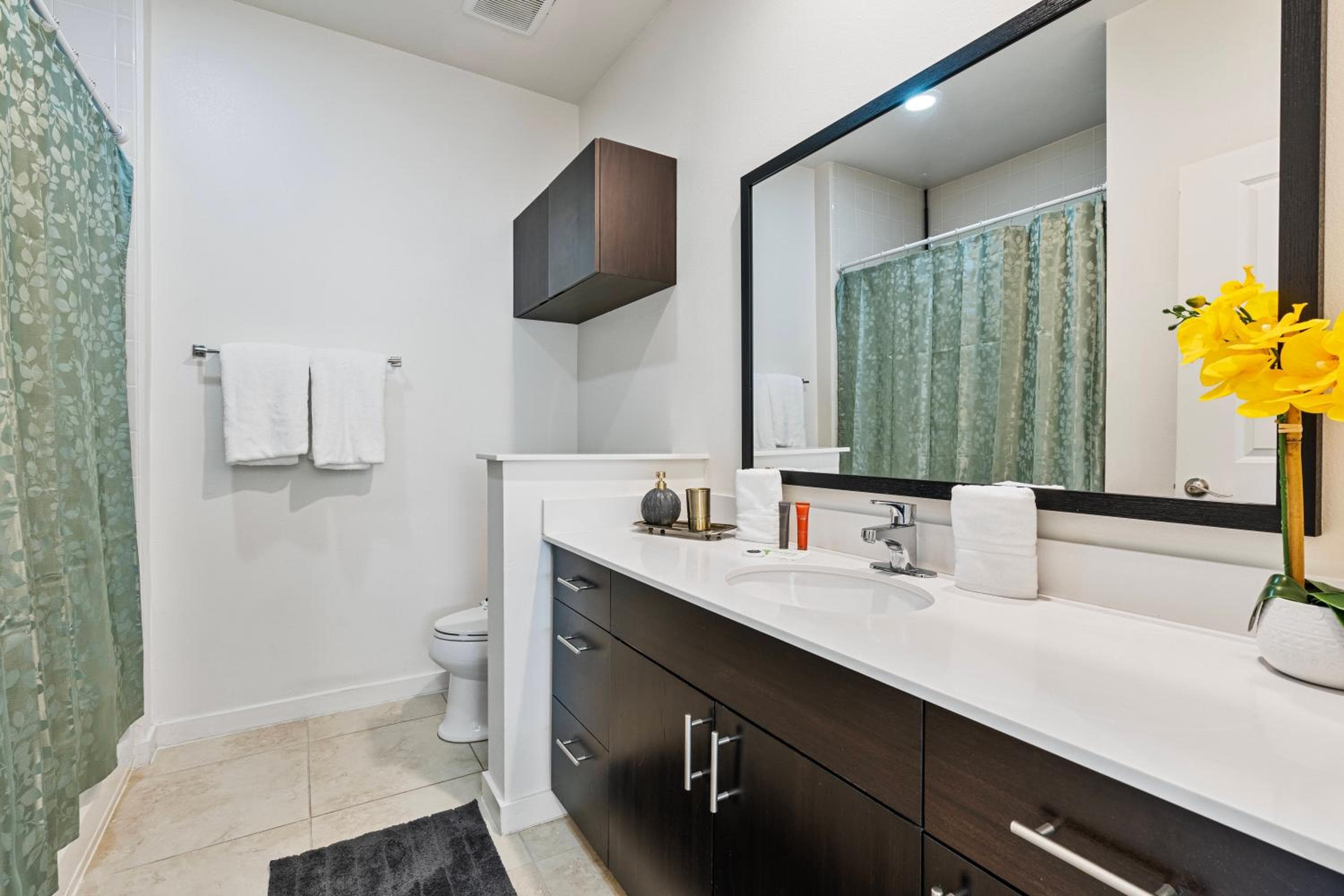 Comfortable 3BdrmsPrivate Hot TubClose to Disney