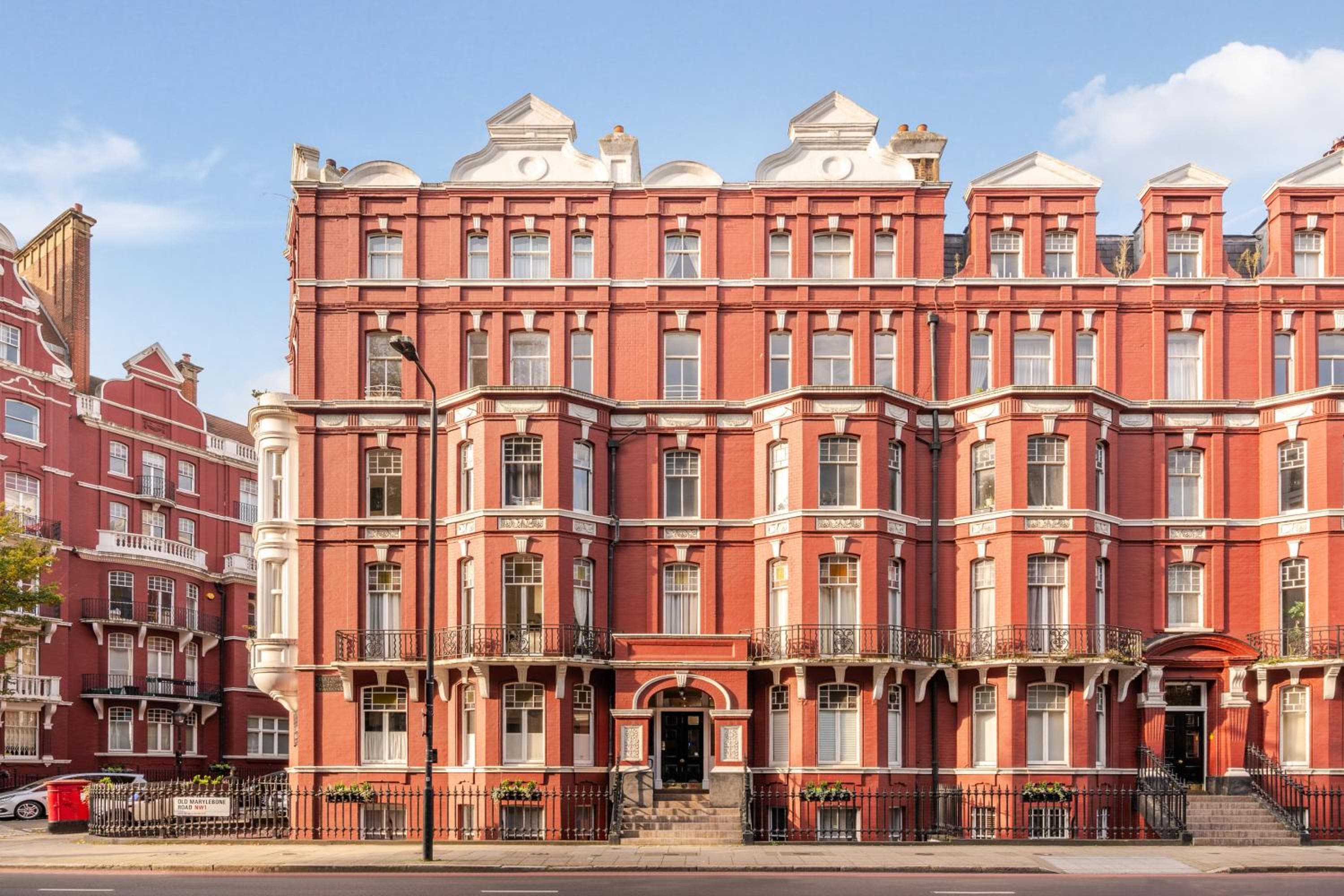 Modern 2 Bedroom Apartment in Central London