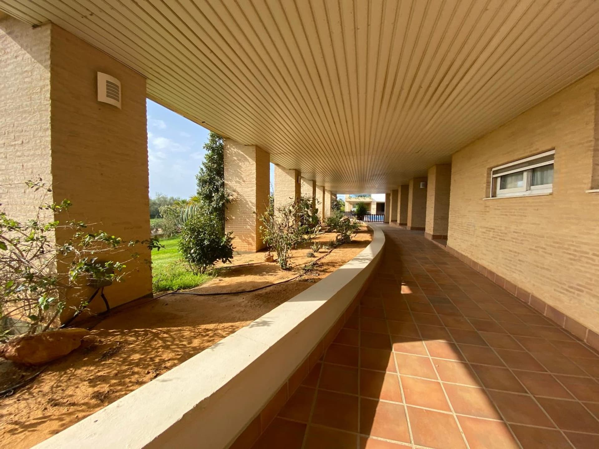 Apartamentos Espigón Levante Piscina y zonas verdes by Also A01-00358