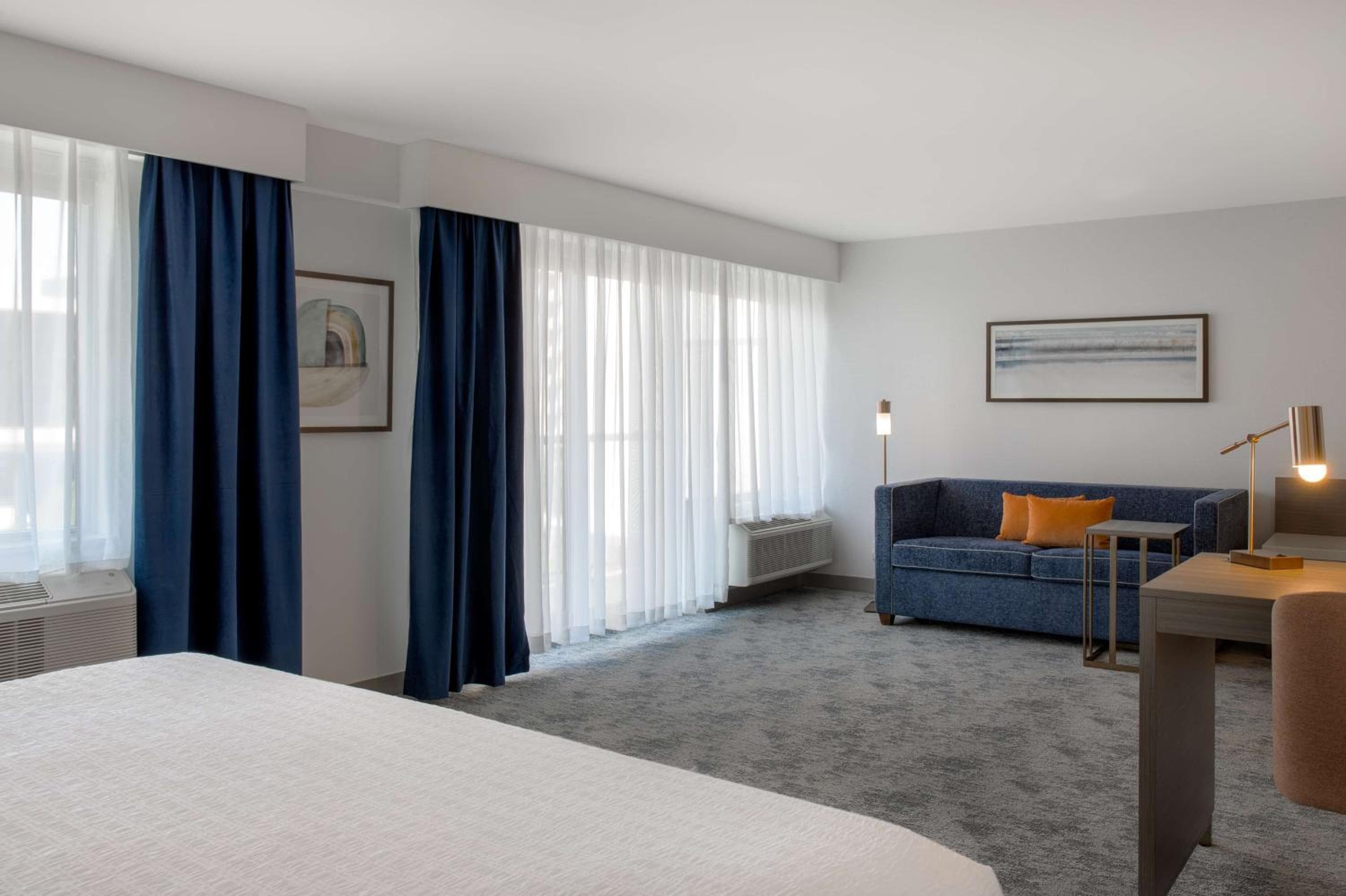 Hampton Inn By Hilton Winnipeg Downtown