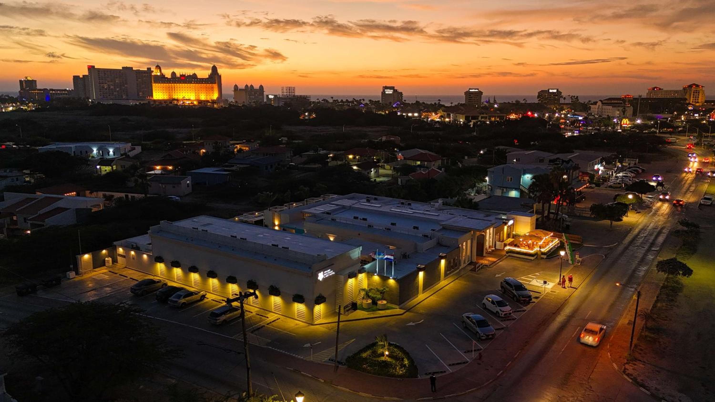 Aruba Boutique & Art Hotel - Adults Only