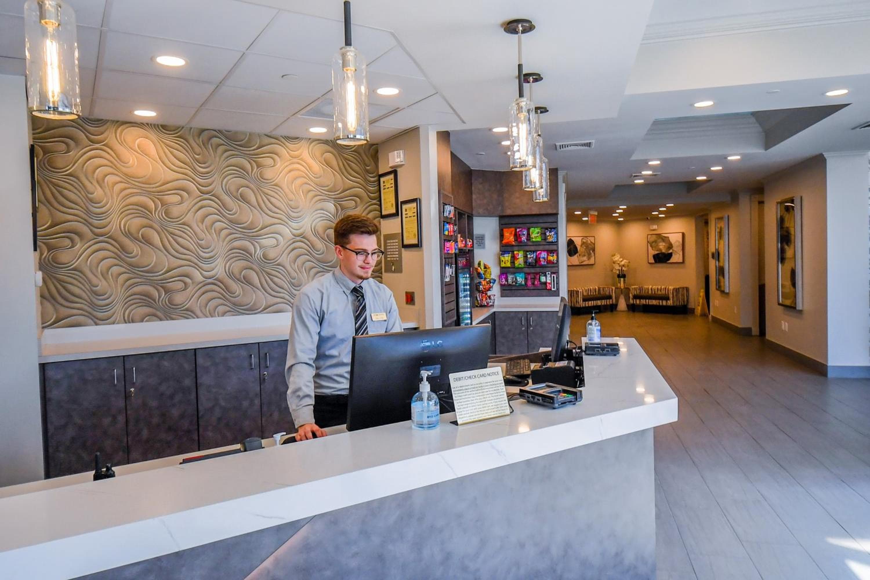 Euro-Suites Hotel