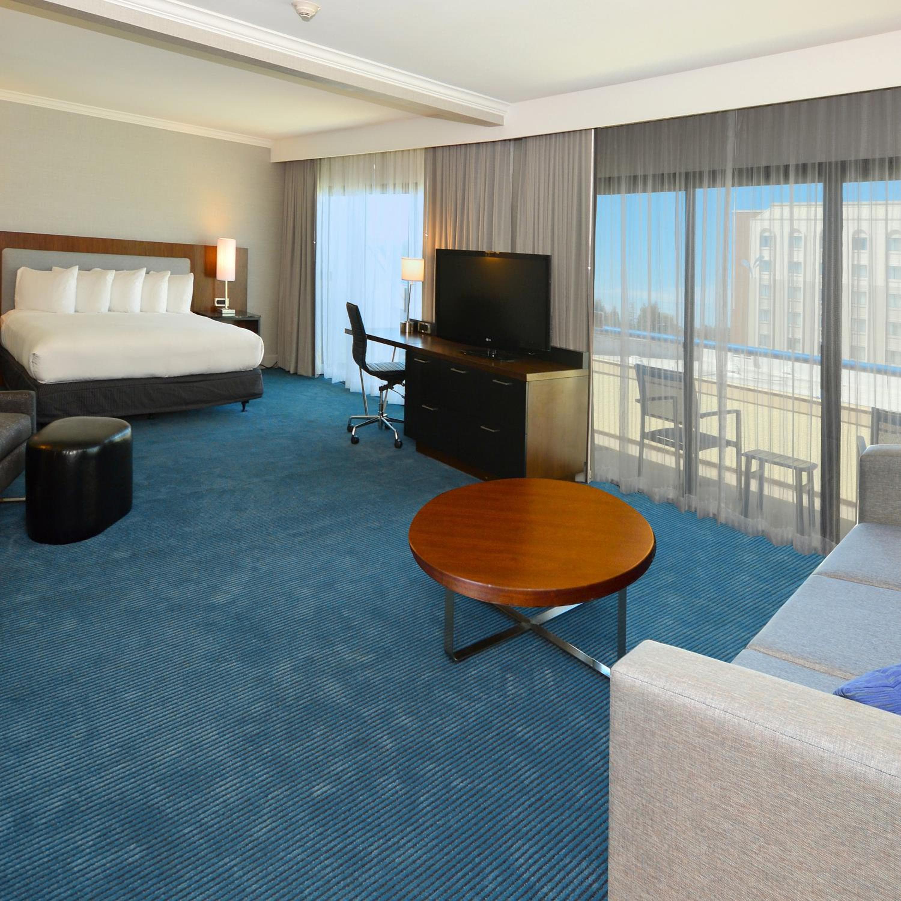 DoubleTree by Hilton Newark-Fremont