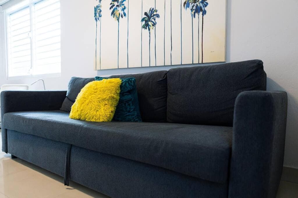 203-Tranquil Renovated Charm in the City, Near the Beach with Free parking