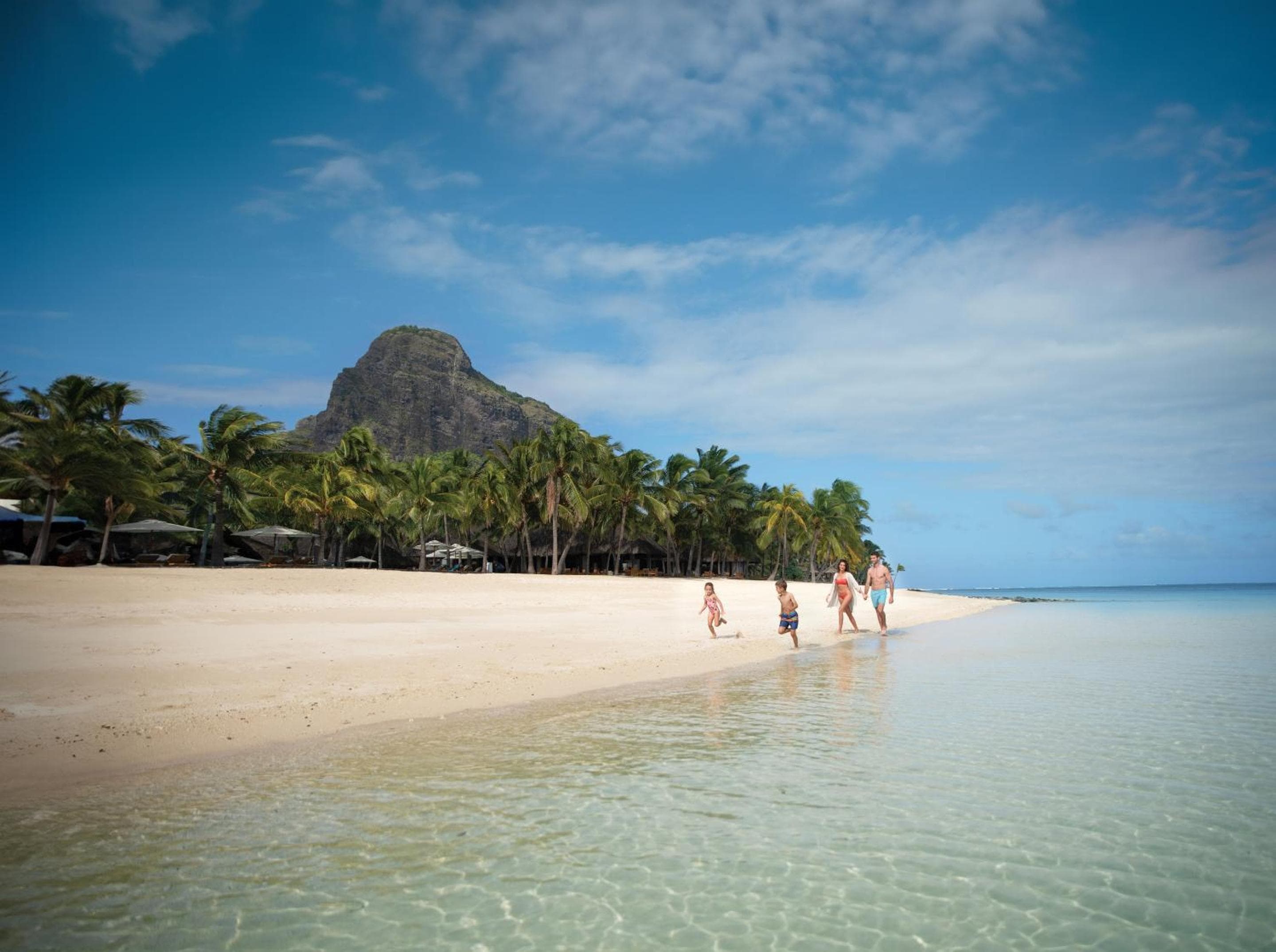 Paradis Beachcomber Golf Resort & Spa