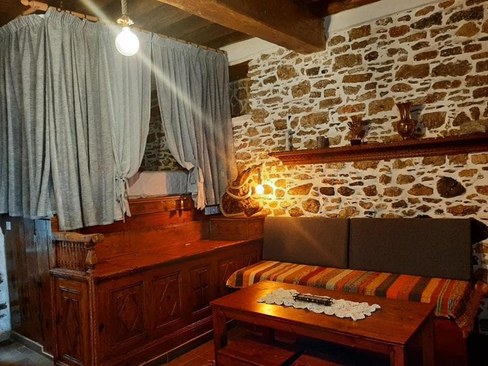 Apollon Traditional House