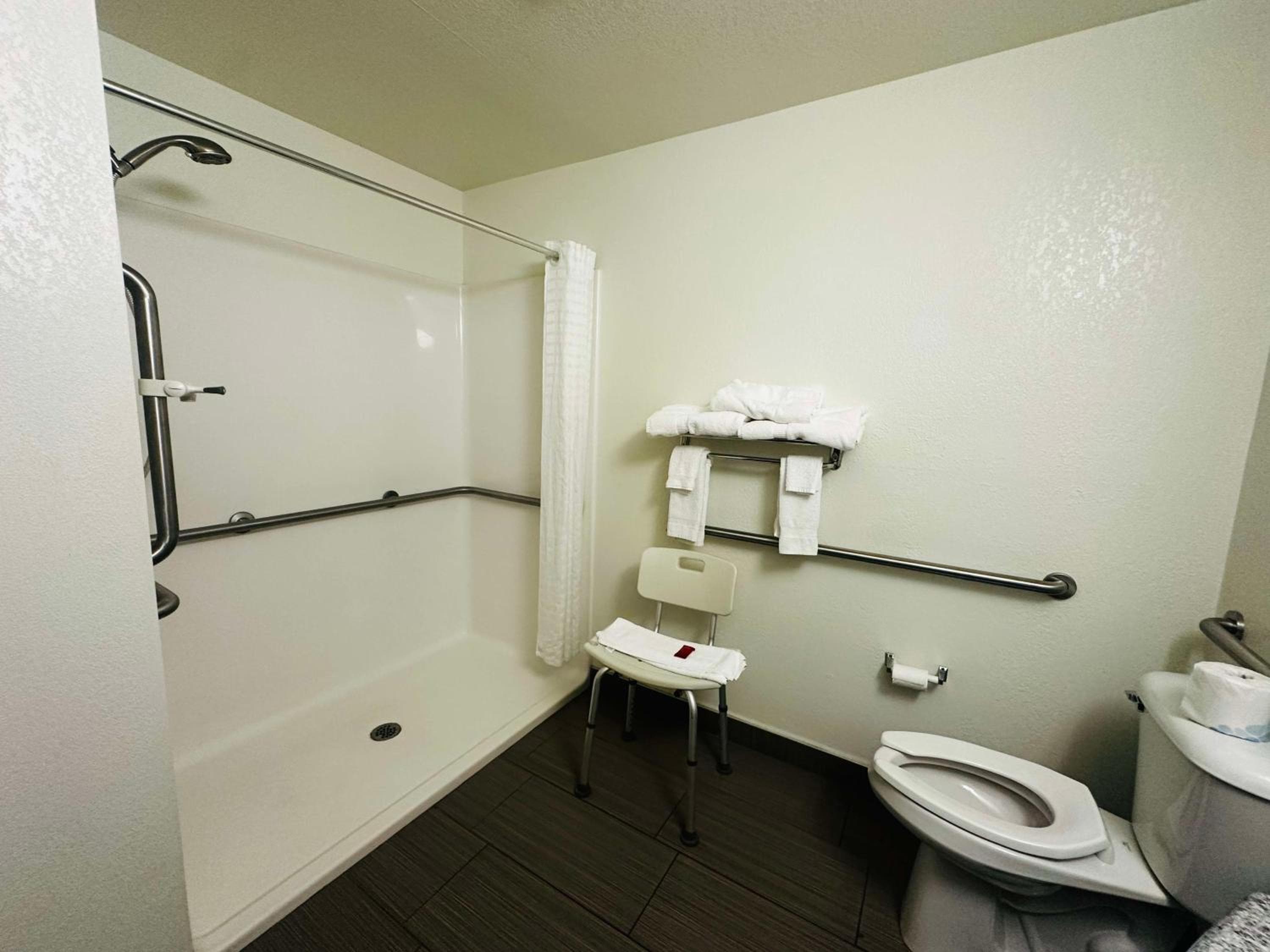 SureStay Plus Hotel by Best Western Niagara Falls East